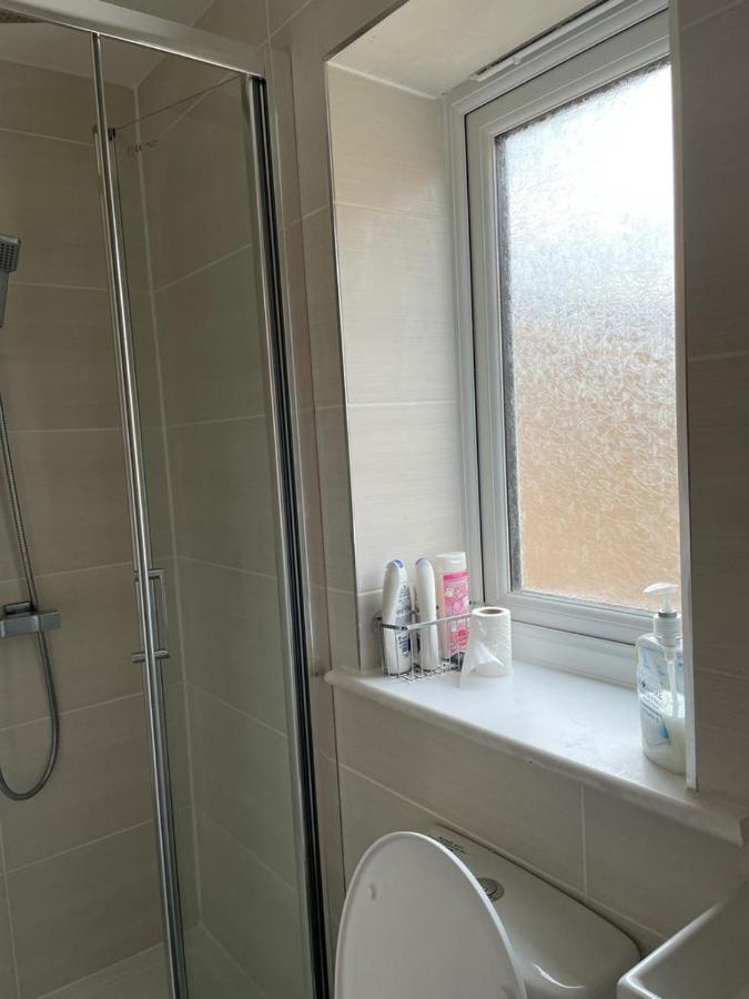 Brand New Studio Apartment With Beautiful Kitchen-Close To Liverpool City Centre Екстериор снимка
